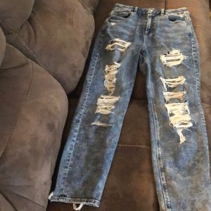 American Eagle mom jean , with stretch size 6